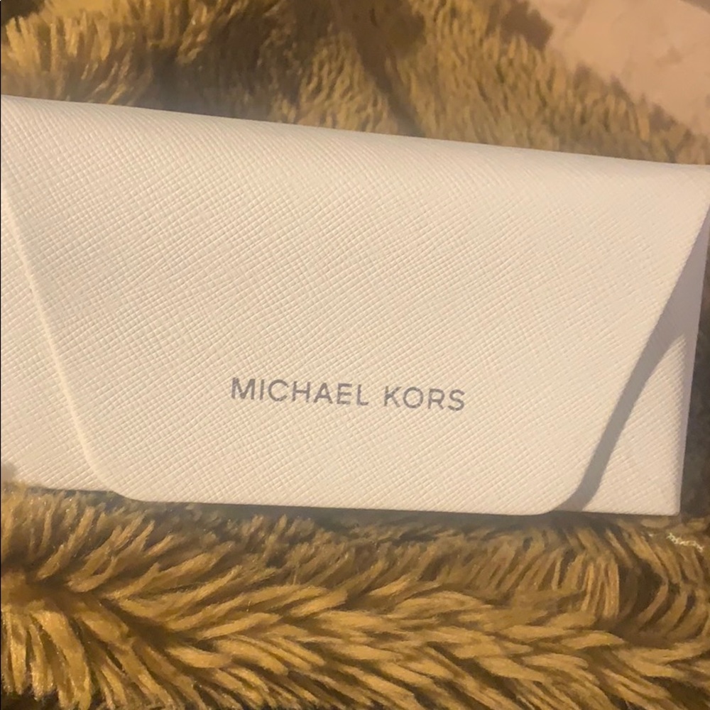Michel Kors Barcelona 58mm pilot sunglasses new in case - Picture 5 of 9